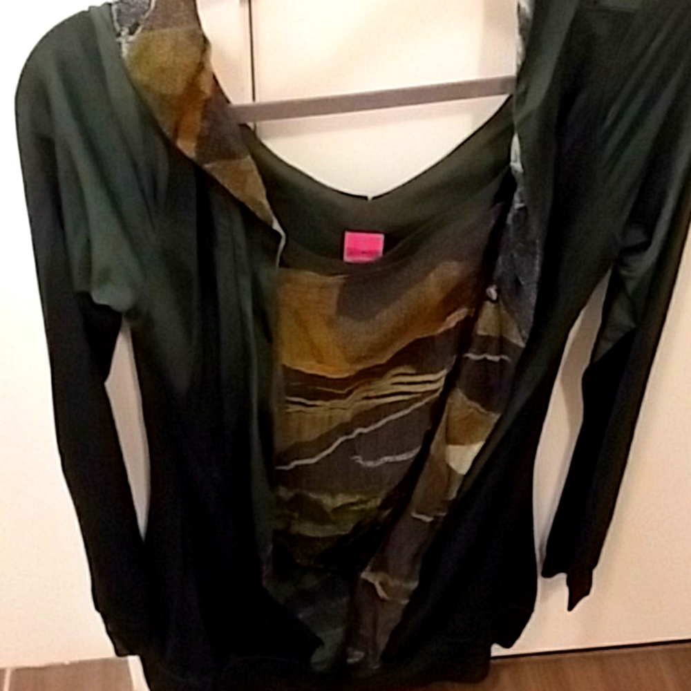 Save the queen tunic